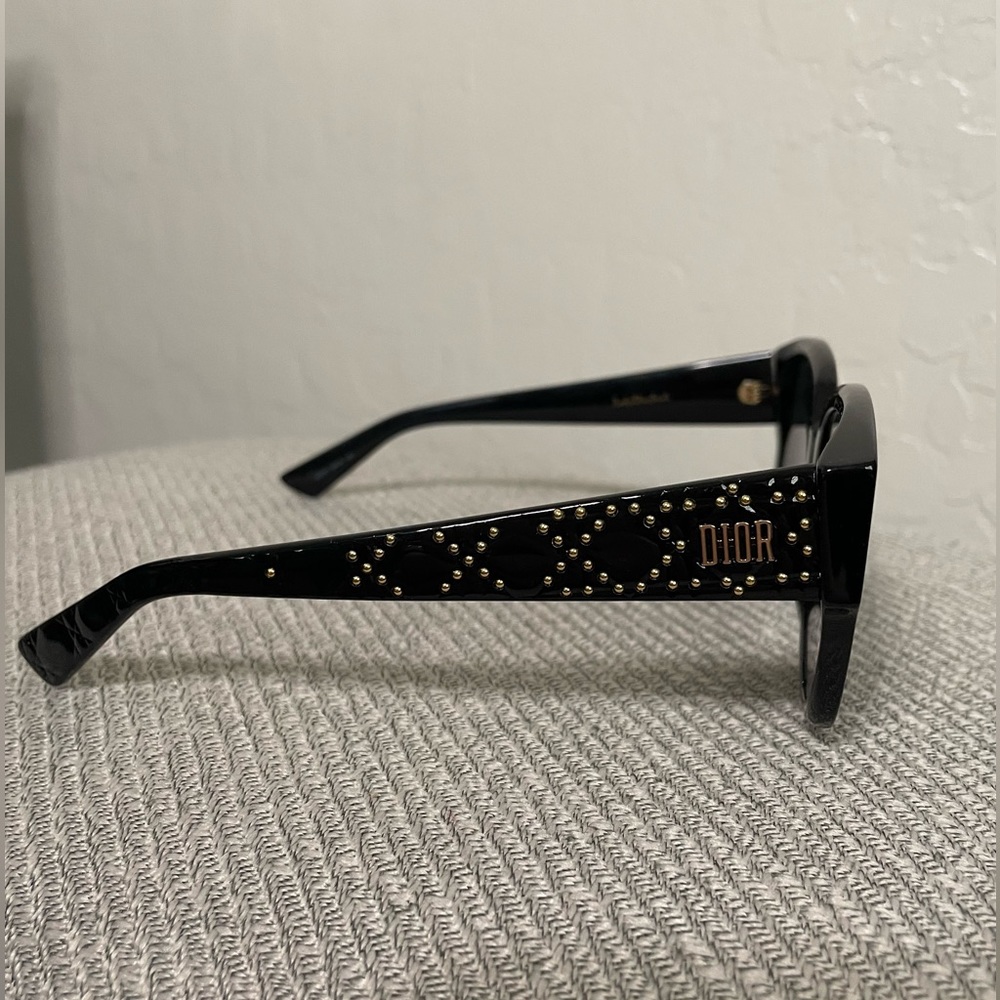 🎉HP🎉New! Dior Lady Dior Studs 54MM Black/Gold Sunglasses✨ Case, Box & Cloth - Picture 9 of 16